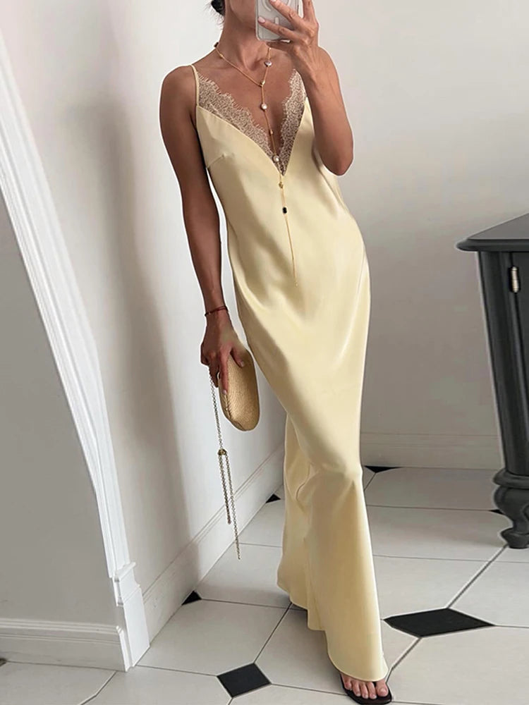 Vestido Longo de Renda Satin